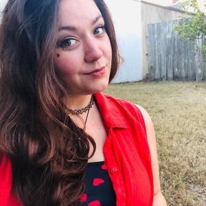 Meet your Posher, Mae